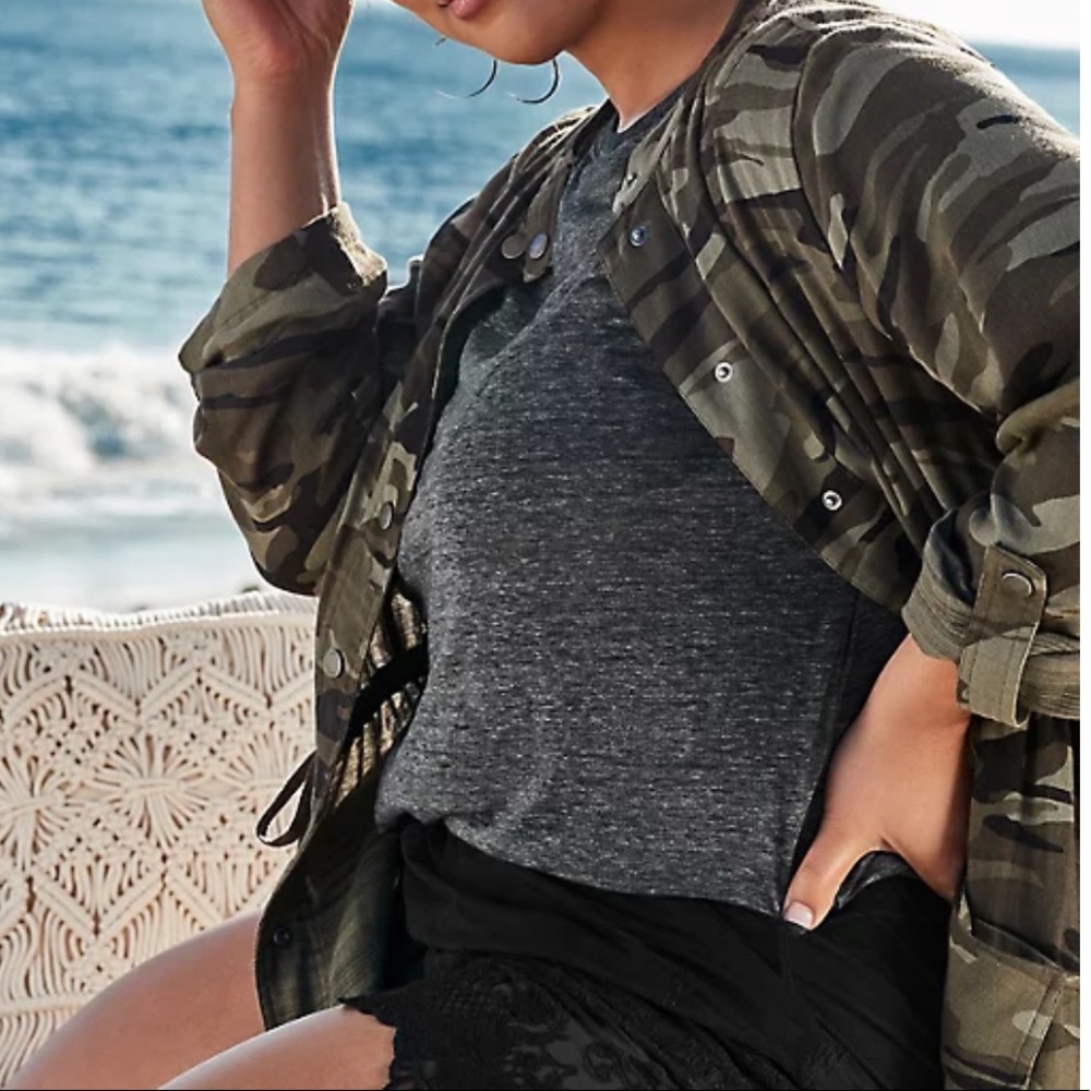 Camo Button Front Drawstring Anorak - image 7